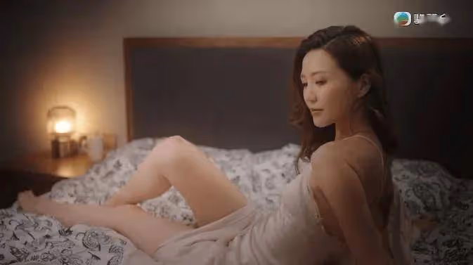 TVB長腿花旦32歲生日!帥氣弟弟曝光!曾被網友笑稱像母子!