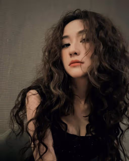 賭王千金突改造型,網友大讚野性美!更神似阿嬌?