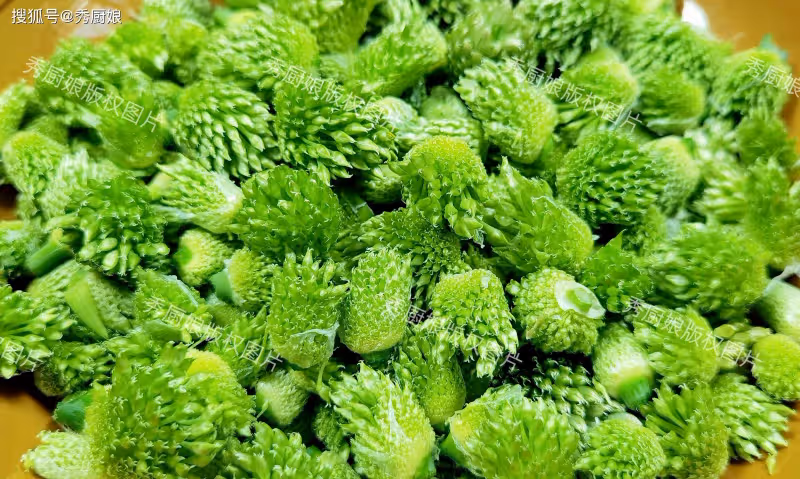 這菜全身是寶,很多人只吃莖,其實「花苞」才是寶,不懂吃真可惜