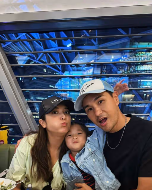 TVB視帝妻子品味提升，曾被懷疑懷二胎，出行手拿16萬手袋