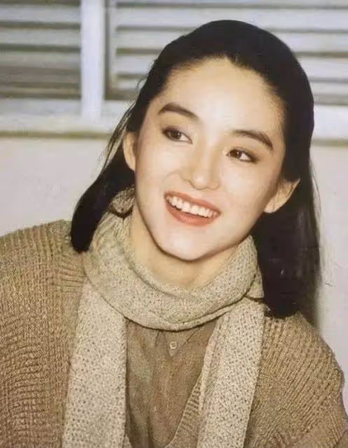 娛樂圈中的5位玉女派:個個美如天仙、魅力獨特,如今依舊迷人