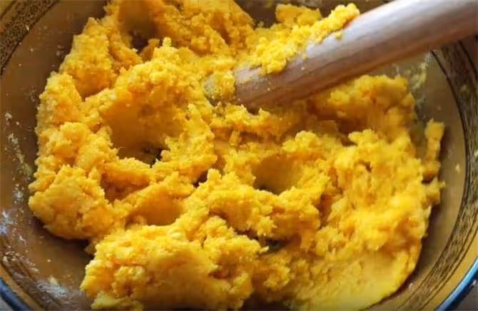 一碗玉米面,半個南瓜,筷子一攪,個個鬆軟開花,15分鐘搞定早餐