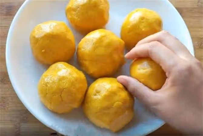 一碗玉米面,半個南瓜,筷子一攪,個個鬆軟開花,15分鐘搞定早餐
