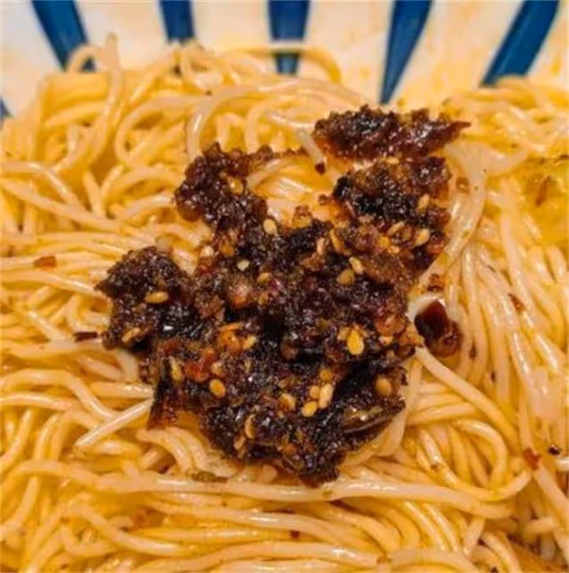 飯店的涼拌面為啥那麼好吃?料汁是關鍵,大廚毫不保留分享給你