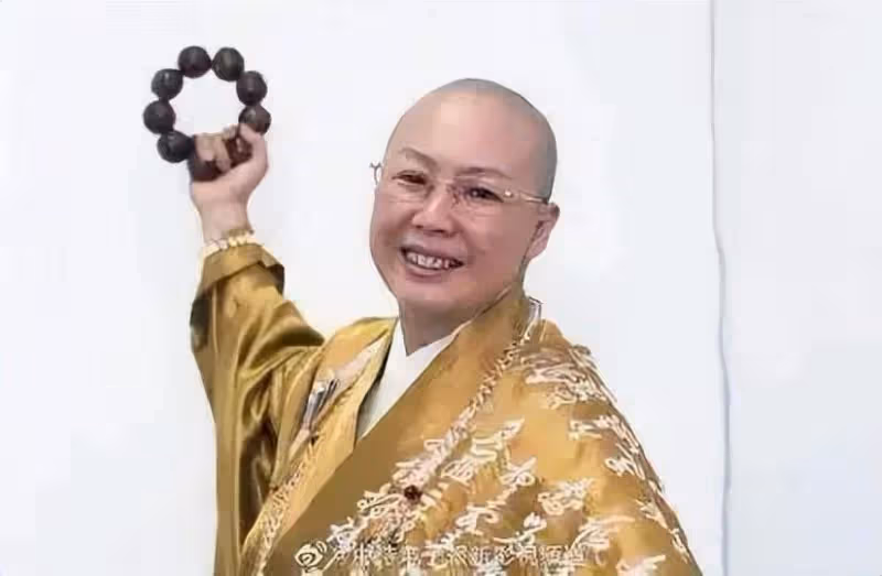 67歲「無妻無子」的費玉清不婚原因曝光:「我死後,請把我葬在她身邊」