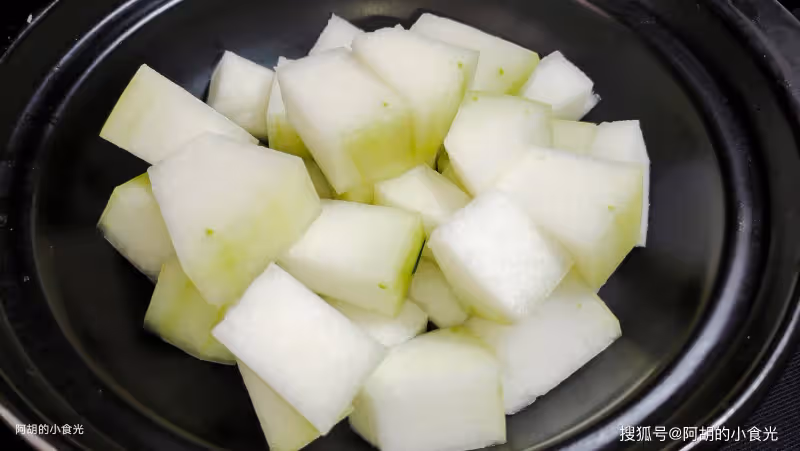 冬瓜和它絕配,花小錢吃好菜!隨手燉出香滿鍋,噴香入味,菜里藏肉好吃到飛起