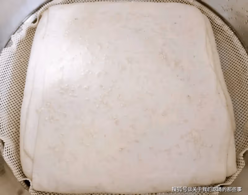 發麵只加酵母就錯了,教你正確做法,半小時發滿盆,膨鬆柔軟