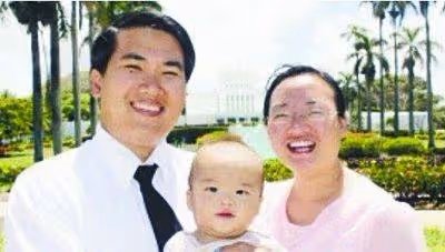 她13歲在家養豬被張藝謀看中，拍完電影後就退出娛樂圈，如今這樣