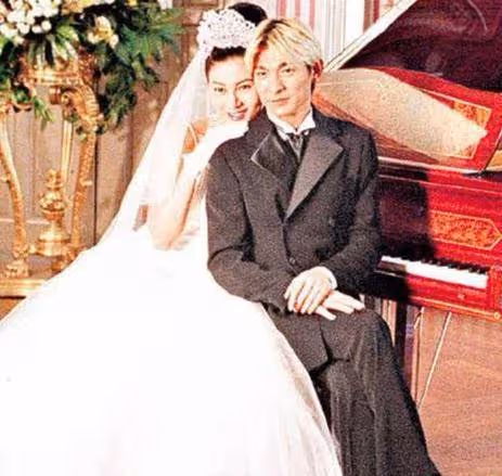 只知道劉德華結婚了，卻不知道她結婚照這麼美，難怪一直沒公開！