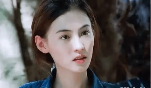 張柏芝媽媽戴莎莉:50歲還演三級片,曾大罵謝霆鋒全家人都是戲