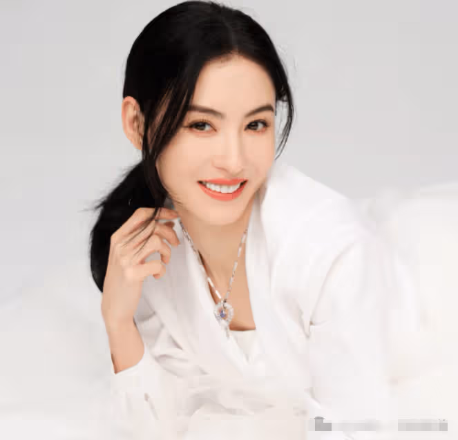 張柏芝與謝霆鋒復合?兩人有說有笑合體探望謝賢,謝霆鋒母親狄波拉親自證實