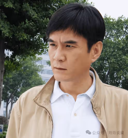因「西門慶」一炮而紅女人見他就躲？48歲才結婚生子，如今將妻子寵成寶
