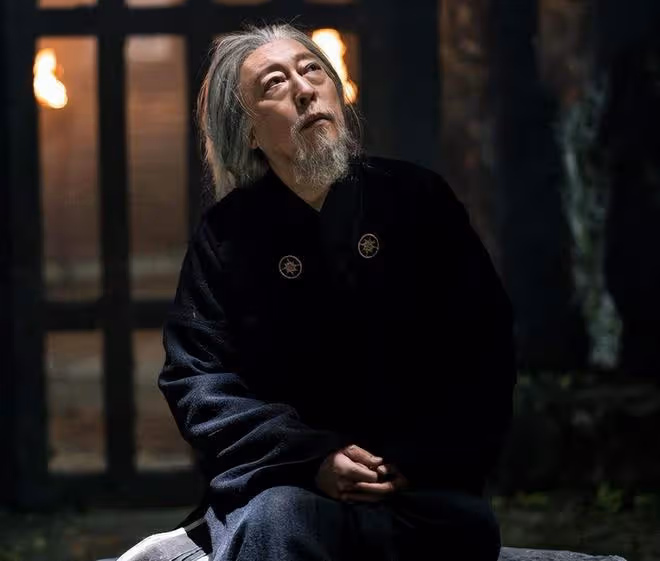 《生萬物》:錐子臉、尖鼻子演年代劇「村花」,誰的審美出了問題