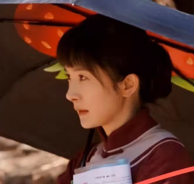 《生萬物》:錐子臉、尖鼻子演年代劇「村花」,誰的審美出了問題
