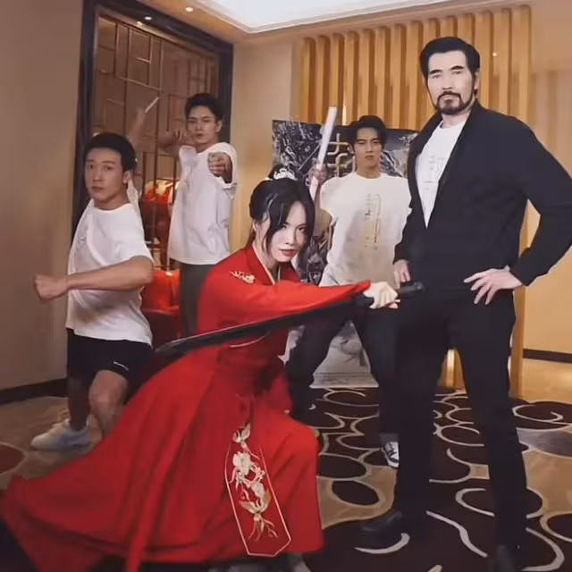 突發！千萬網紅玲爺離開三隻羊，知情人曝原因，諸多細節證實！