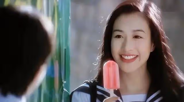 年輕時傾國傾城，如今卻「胖成大媽」，這8位發福的女星可惜了！