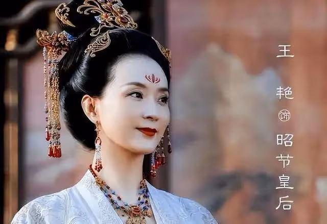年輕時傾國傾城，如今卻「胖成大媽」，這8位發福的女星可惜了！