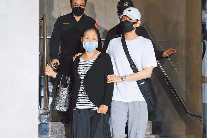 S媽拒絕回應汪小菲再婚:不想再多談,已經不是一家人了