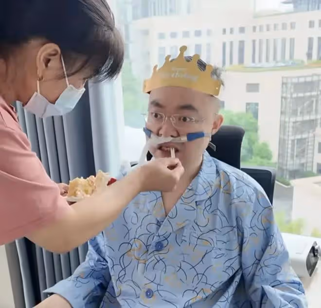 破冰團隊為蔡磊慶生,段睿送祝福惹人淚目!46歲蔡磊嘴唇嚴重萎縮