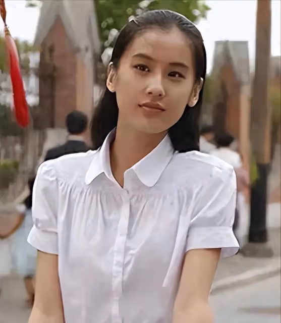 沒眼看!黃聖依直播時走光!隱私一覽無餘,楊子看見了也不說話