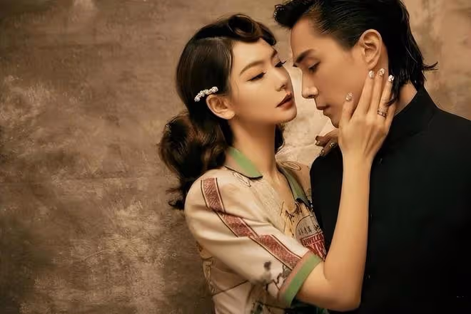 李承鉉「愛妻日」攜兒女表白戚薇,二胎兒子首出鏡,小胖手超可愛