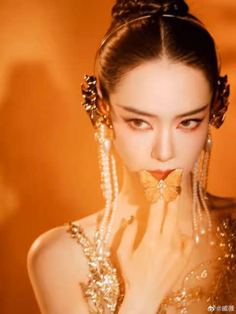 李承鉉「愛妻日」攜兒女表白戚薇,二胎兒子首出鏡,小胖手超可愛