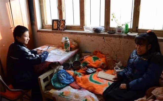 母親癱瘓父親瘋癲,744分高考狀元被清華錄取多年後,過得如何