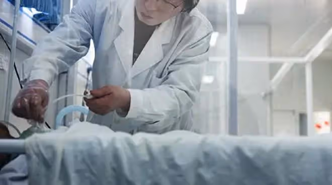 江蘇女子遭車禍成「植物人」,昏迷中發現懷孕,生下孩子被喚醒