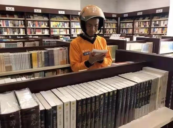 回顧:擊敗北大才子,獲詩詞大會冠軍的外賣小哥,如今怎樣了