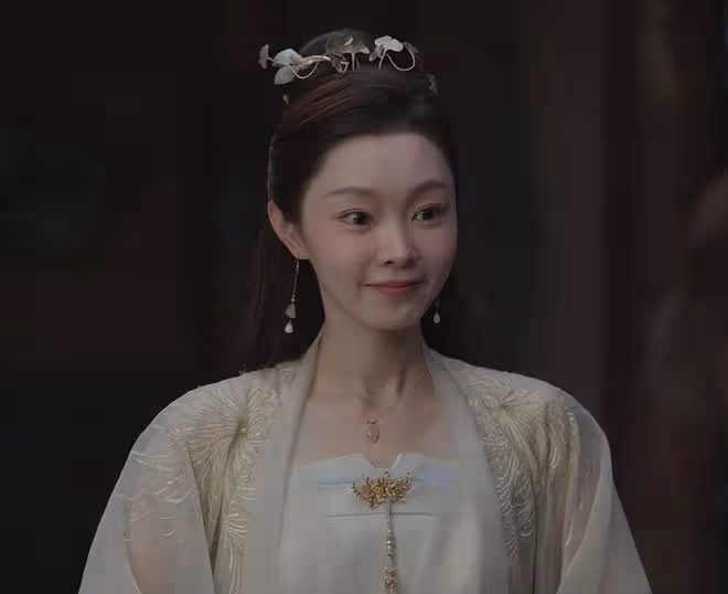 女演員長相很重要，《慶餘年2》48歲李小冉出場，才明白人間尤物