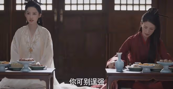 女演員長相很重要，《慶餘年2》48歲李小冉出場，才明白人間尤物