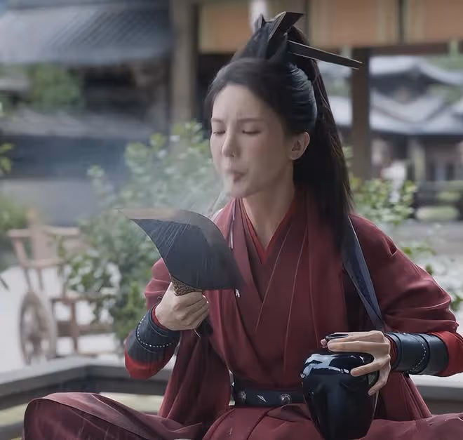 女演員長相很重要，《慶餘年2》48歲李小冉出場，才明白人間尤物