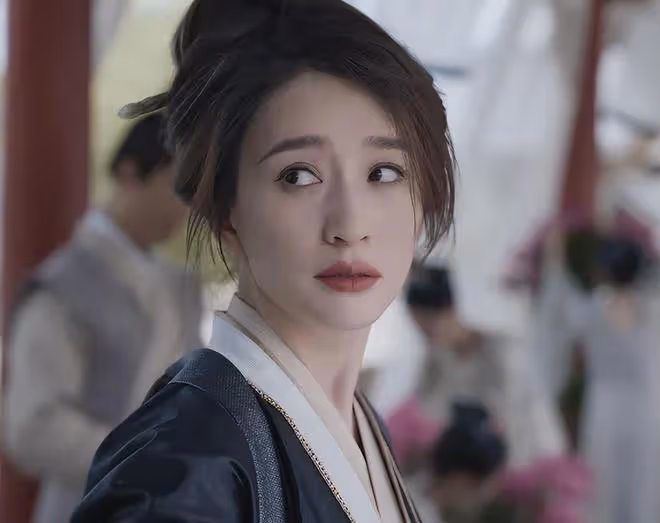 女演員長相很重要，《慶餘年2》48歲李小冉出場，才明白人間尤物