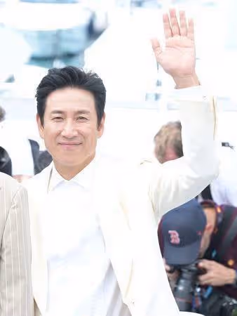 李善均離世163天！　2部電影遺作「確定今年暑假」在韓上映