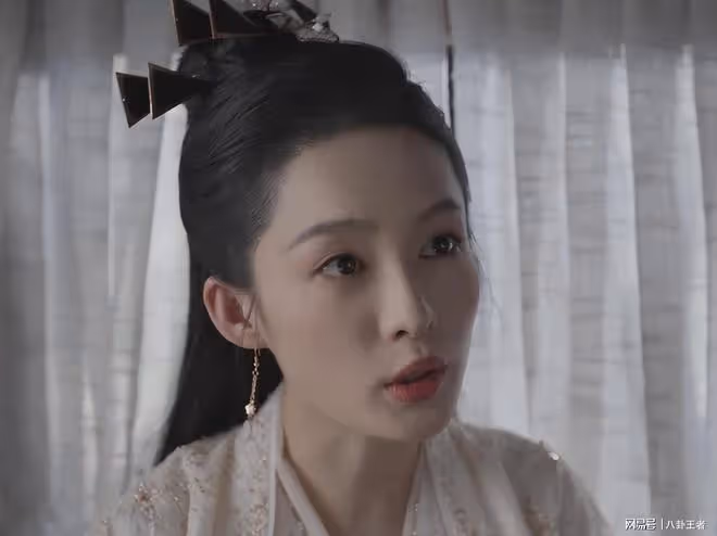 陳道明張若昀也帶不動李沁！不說台詞嘴閉不上，說台詞嘴又張不開