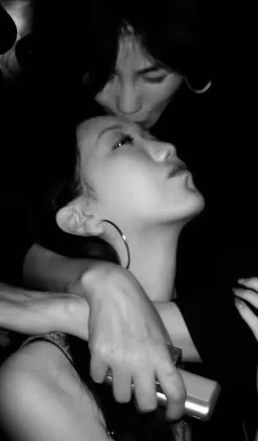 李嫣迎18歲成人禮,近照曝光模樣大變!王菲親吻女兒額頭超有愛!