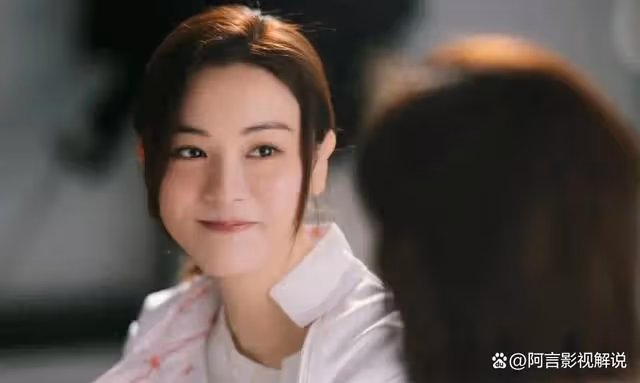 家族榮耀:邱智斌下跪認錯求原諒,琪琪反水助邱皓兒,邱智斌破防