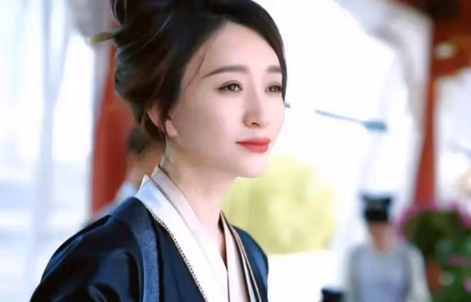 李小冉《慶餘年2》中驚艷亮相,風韻猶存,顏值演技雙在線