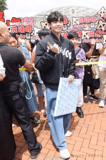 縱橫娛圈47年 鄭則士因貪慕虛榮入行 哽咽感激恩人周潤發