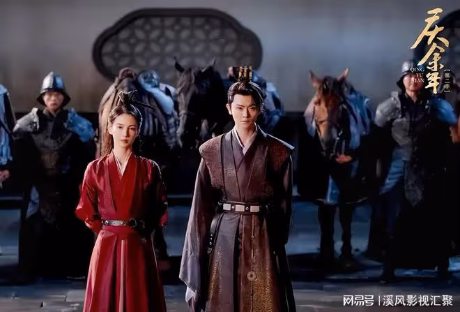 同樣是飾演慶餘年葉靈兒,33歲的金晨和32歲的韓玖諾差距很明顯!