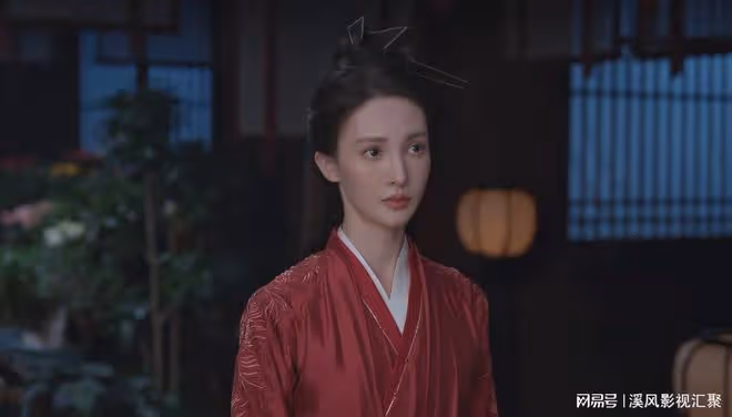 同樣是飾演慶餘年葉靈兒,33歲的金晨和32歲的韓玖諾差距很明顯!