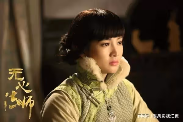 同樣是飾演慶餘年葉靈兒,33歲的金晨和32歲的韓玖諾差距很明顯!