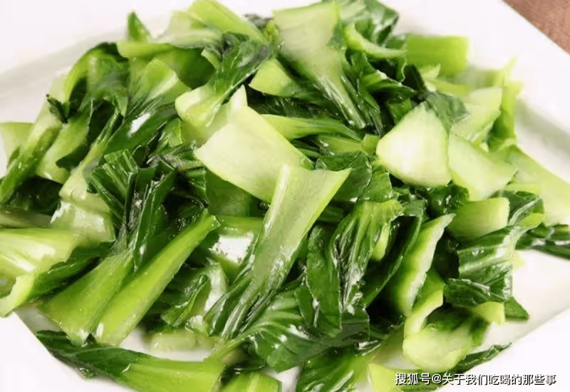炒青菜時,切記不要直接下鍋炒!牢記3點,青菜翠綠不發黑,好吃