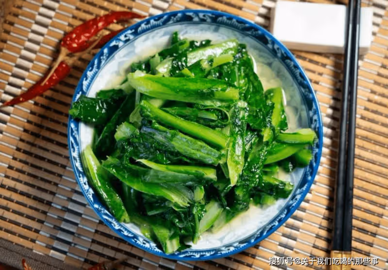 炒青菜時,切記不要直接下鍋炒!牢記3點,青菜翠綠不發黑,好吃