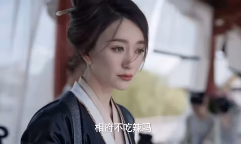 明明跟李沁相差15歲，同框演母女卻像姐妹，真是歲月不敗美人