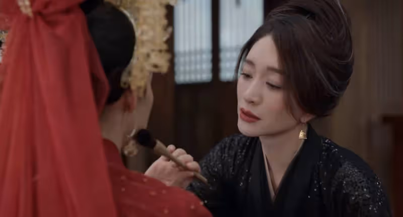 「瘋批美人」別亂演，48歲李小冉一出場，我才明白什麼叫媚骨天成