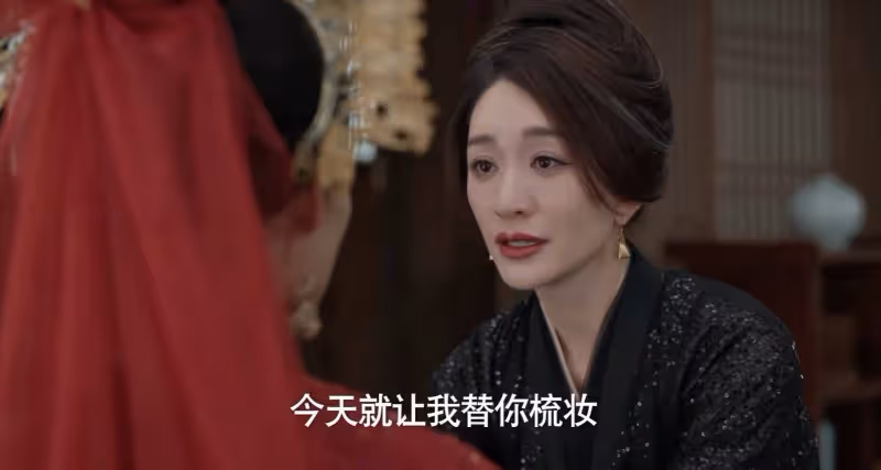 「瘋批美人」別亂演，48歲李小冉一出場，我才明白什麼叫媚骨天成