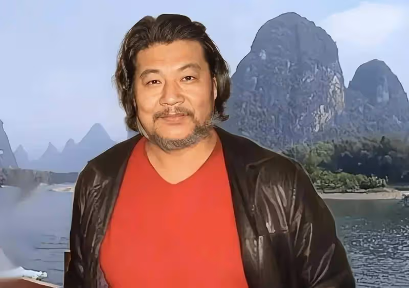 他因不肯「吃軟飯」和巔峰時的關牧村離婚，如今34年過去了，他後悔了嗎？