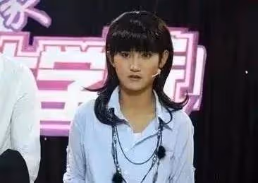 從《快樂女生》的冠軍到開出租，一夜成名又一落千丈的她，如今怎麼樣了
