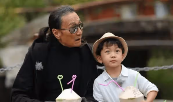 謝霆鋒兒子七字評價謝賢，謝賢老淚縱橫，謝霆鋒瘋狂指責張柏芝沒教育好孩子？